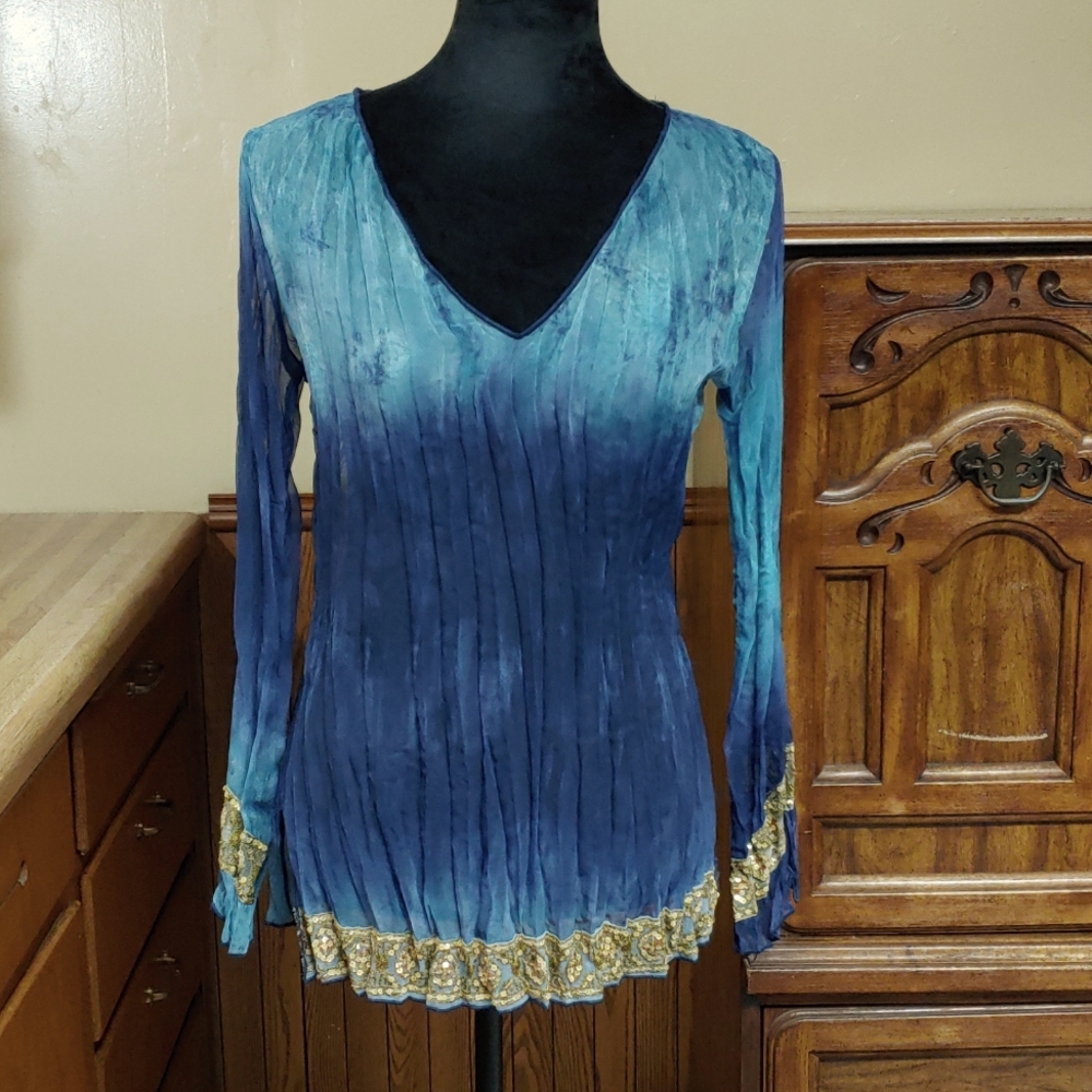 Love Amour Sheer Ombre Blue Top S
